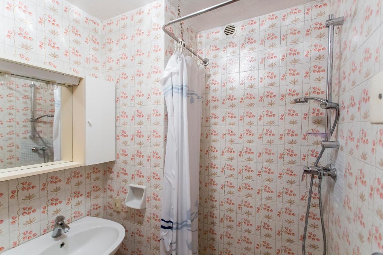Apollo Apartment